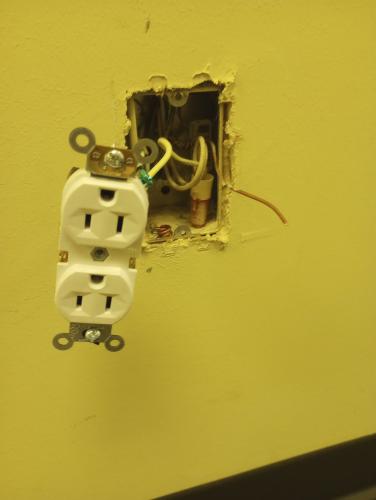 120 volt 15 amp receptacle  Thumbnail