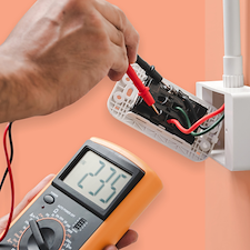 Best-Metairie-Electrician-Helping-Jefferson-Parish-with-Small-Electrical-Job-Repair 0