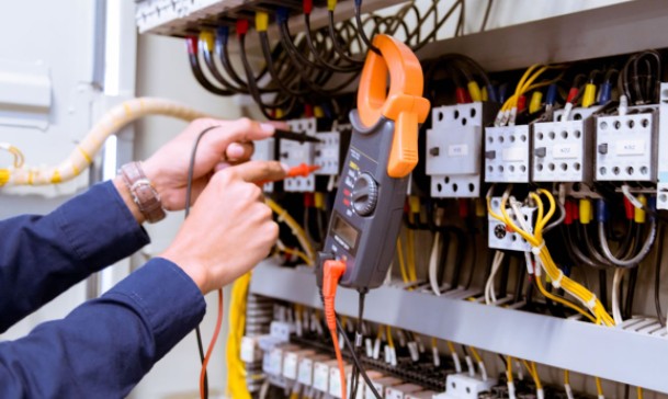 Best Rated Metairie Electrician Providing Electrical Repairs in The Airline Park, Metairie Neighborhood 