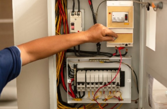 Commercial Electrician in New Orleans Providing Superior Electrical Service to Local Businesses 