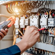 Commercial-Electrician-in-New-Orleans-Providing-Superior-Electrical-Service-to-Local-Businesses 0