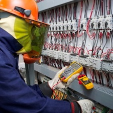 Emergency-Electrician-Specializing-in-Circuit-Breaker-Panel-Repairs-for-The-Old-Metairie-Causeway-Neighborhood-LA-70001 0