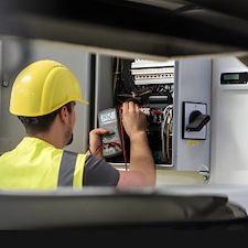 Fast-and-Affordable-Electrical-Burned-Outlet-Repairs-by-Farren-Place-Courtland-Heights-Neighborhood-Metairie-Electrician 0