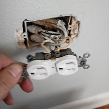 Fast-Small-Job-Electrical-Repair-in-Clearview-Transcontinental-Neighborhood-Metairie-LA 0