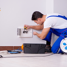 Locally-Owned-and-Operated-Electrician-Service-Company-Building-a-Great-Name-in-Metairie-Louisiana 0
