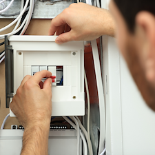 Metairie-Electrician-Providing-Same-Day-Circuit-Breaker-Repairs-in-the-Metairie-Heights-Neighborhood 0