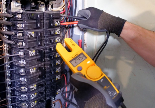 MK Electric Man Provides Same Day Electrical Service in Lake Villas Metairie LA 70002